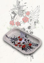 Lade das Bild in den Galerie-Viewer, BL Skull & Roses Mixing Rolling Tablett | Schwarzblatt