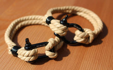 Charger l'image dans la galerie, Hemp_Jewellery_Bracelets_Hanfschmuck_Armband_Bijoux_De_Chanvre_Lux_2rope_nature_brown_black