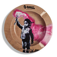 Lade das Bild in den Galerie-Viewer, ashtray_banksy_banksys_graffiti_peace_streetart_aschenbecher_cendrier_cigarettes_stoner_art_artistic_illustration_high_grollz_g-rollz_amsterdam_luxembourg_luxemburg_letzebuerg_lxb
